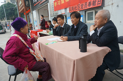 銀發(fā)智慧暖人心 退休檢察官以專業(yè)余熱點(diǎn)亮社會服務(wù)新篇章